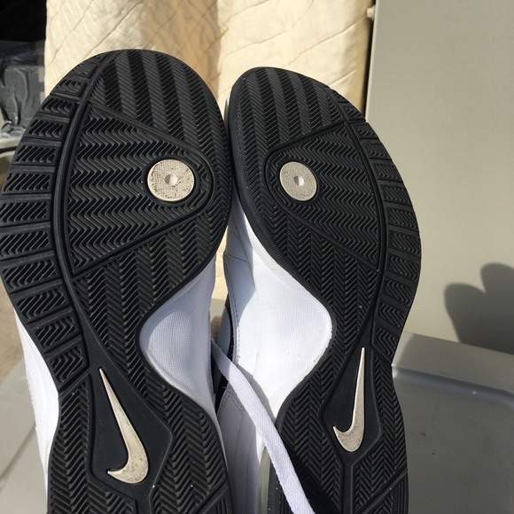 Nike’s fly wire high tops size 11 - Picture 6 of 7